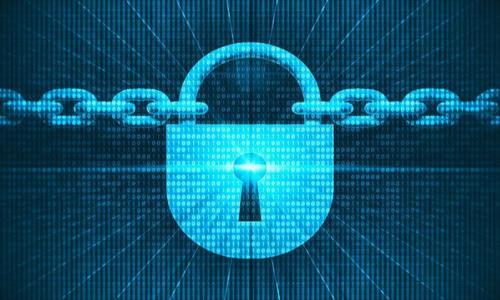 区块链陷阱是指在区块链技术和相关应用中，投资者或用户可能遭遇的一些风险和误导。随着区块链和加密货币的迅速发展，许多项目和平台以其创新性和高回报吸引了大量投资。但其中也隐藏着许多陷阱，包括诈骗、投机行为、技术缺陷以及法律风险等。理解这些陷阱对于参与区块链行业的人士尤其重要，以避免不必要的损失。

### 区块链陷阱的常见类型

1. **投资骗局**：
   许多区块链和加密货币项目可能并不具备实际的技术基础或商业模式，它们往往通过虚假的承诺吸引投资者。这种骗局通常表现为高回报的诱惑，从而诱导投资者在未经过审慎调查的情况下投入资金。

2. **团队不透明**：
   一些项目缺乏透明的信息披露，团队成员的背景不清楚或者团队成员都是化名。这使得投资者很难判断项目的合法性和可行性。

3. **市场操控**：
   在某些情况下，流动性较低的加密货币可能会受到市场操控。这意味着少数人可以通过大额交易来影响价格，从而使不知情的投资者遭受损失。

4. **技术漏洞**：
   尽管区块链技术被认为是安全且不可更改的，但实际上仍然存在许多技术漏洞。一些项目在开发过程中没有进行充分的安全测试，导致用户资金容易受到黑客攻击或其他技术故障的影响。

5. **法律风险**：
   各国对区块链和加密货币的监管政策各不相同，一些国家可能对这些项目采取严格的法律措施。若投资者未了解相关法律法规，可能面临巨额罚款或其投资的资产被没收的风险。

### 如何识别区块链陷阱

1. **审查白皮书**：
   白皮书是项目的基础文档，详细介绍项目的目标、技术、商业模式和团队信息。对白皮书的深入分析可以帮助评估项目的可信度。

2. **团队背景调研**：
   调查团队成员的专业背景和历史项目经验。如果团队成员缺乏相关经验或有负面记录，则需要小心。

3. **参与社区讨论**：
   通过参与项目的社区，可以获取关于项目的第一手信息，用户的反馈和讨论能够揭示项目的可行性和潜在风险。

4. **监管合规性**：
   了解项目是否遵循所在国家的法律法规。如果项目在法律上存在灰色地带，投资者应谨慎考虑其风险。

5. **技术审计**：
   许多项目会邀请第三方进行技术审计，确保其代码安全性。查看该项目是否有进行审计以及审计报告的内容，可以帮助判断技术风险。

### 如何避免区块链陷阱

1. **做足功课**：
   在投资前，一定要进行全面的研究，包括了解市场动向、项目背景及其技术架构。

2. **不要盲从**：
   虽然许多人使用区块链或投资加密货币，但切勿听信他人推荐，应保持独立判断。

3. **设定投资限制**：
   明确个人的财务状况，并设定投资区块链的限制，不要投入无法承受损失的资金。

4. **持续关注市场动态**：
   定期关注市场和项目的更新，以便及时发现潜在问题。

5. **咨询专业人士**：
   在做出重大投资决策前，咨询专业的法律和财务顾问，可以帮助避免潜在的法律和财务风险。

通过了解区块链陷阱及其危害，投资者和用户可以更好地保护自己的资产，同时推动区块链技术的健康发展。